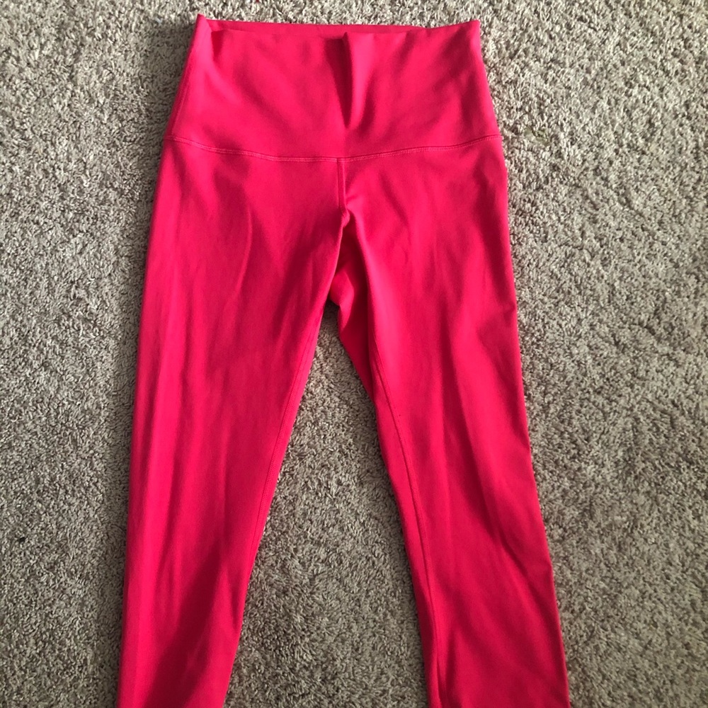 NWOT FUCHSIA PINK LULULEMON LEGGINGS